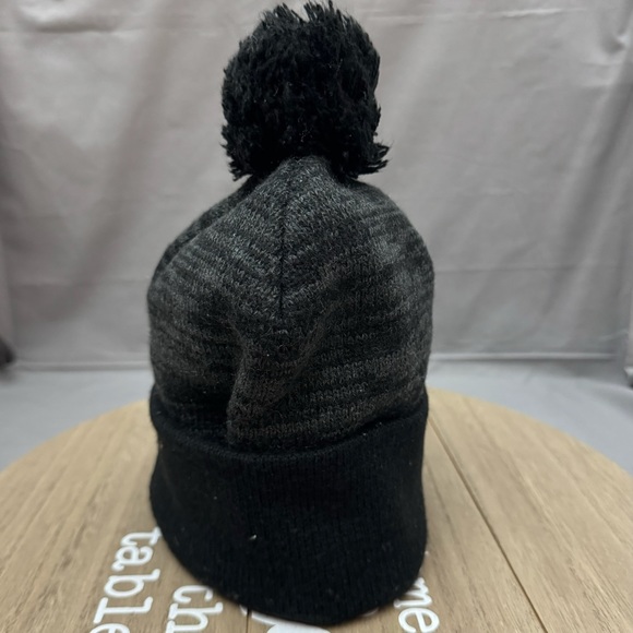 Heathered Knit Cuff Pom Beanie Men’s Women’s Winter Hat Black Grey OSFA - Picture 4 of 4
